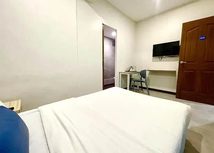 Hotel Airobedz Zobel Roxas- A Value *